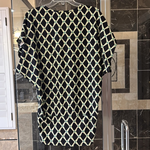 Trina Turk swim coverup size S, NWT. - Picture 4 of 6